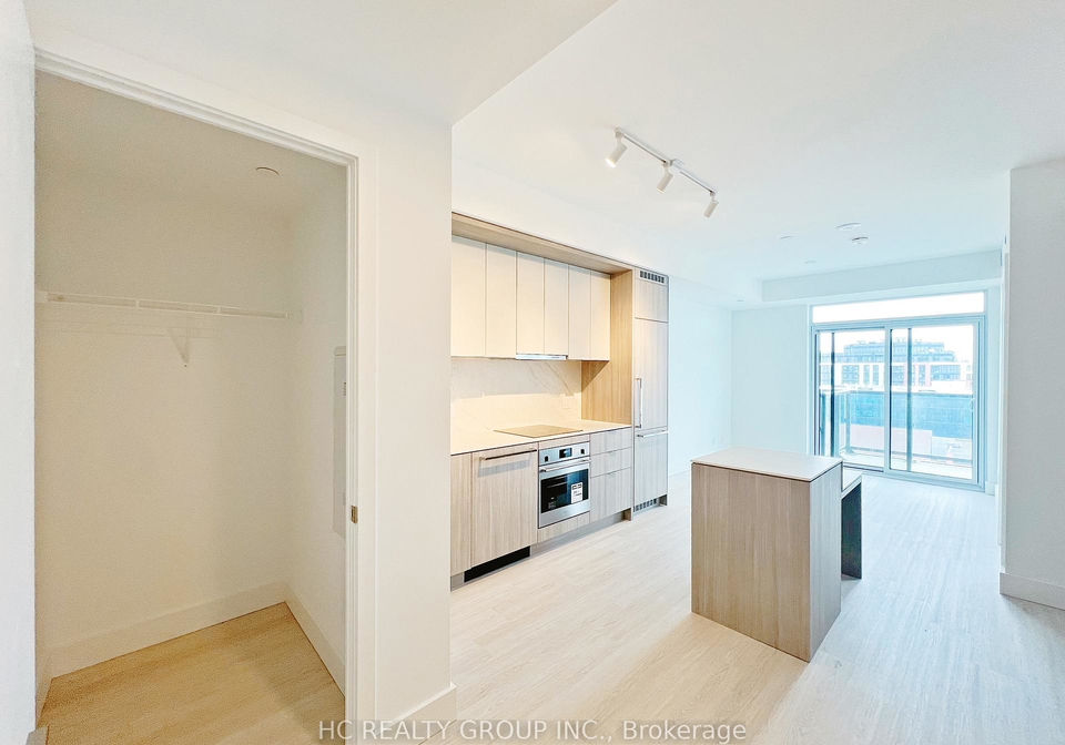 6-greenbriar-road-north-york-ontario-c12170963