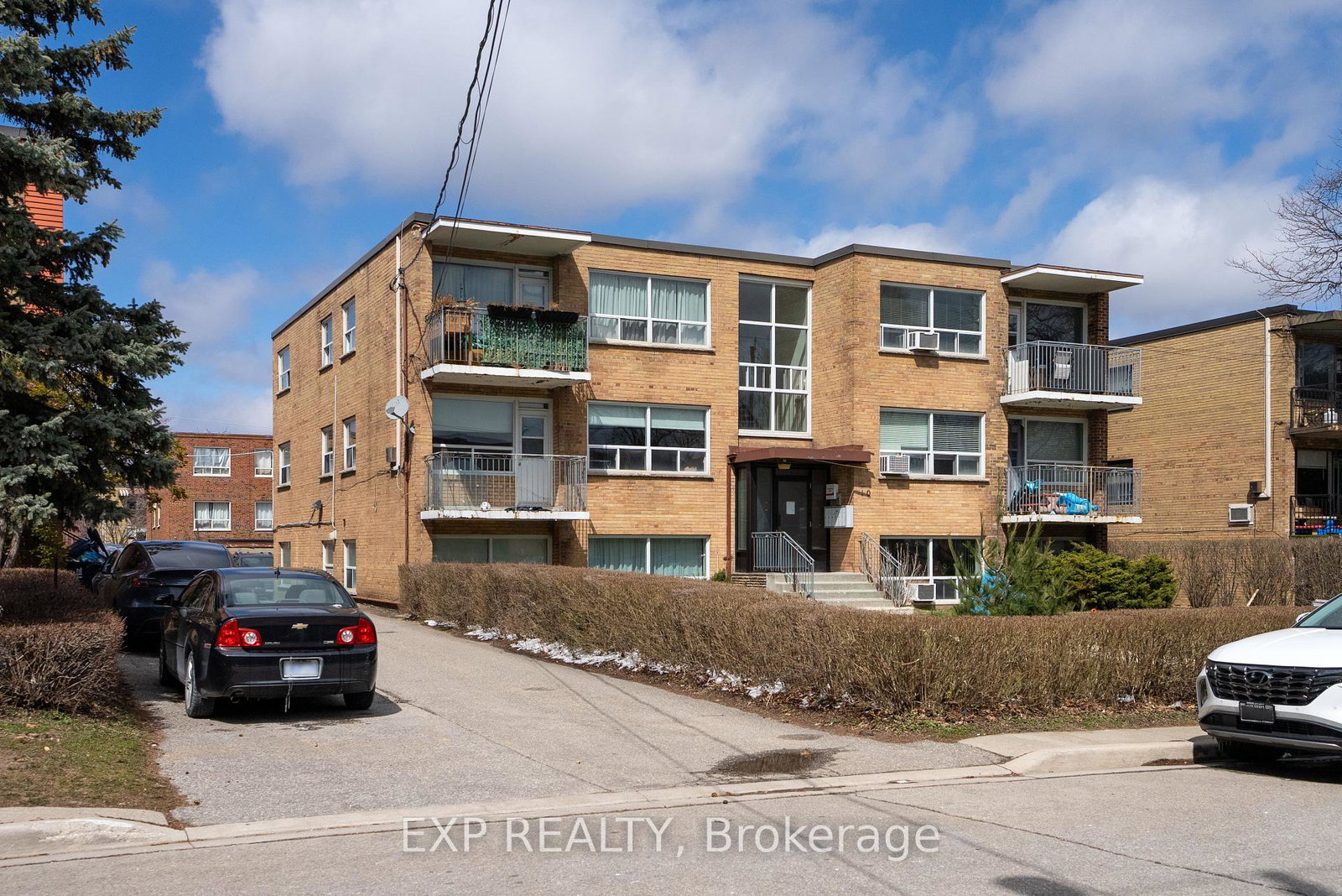 10-fraserwood-avenue-toronto-ontario-c12171056