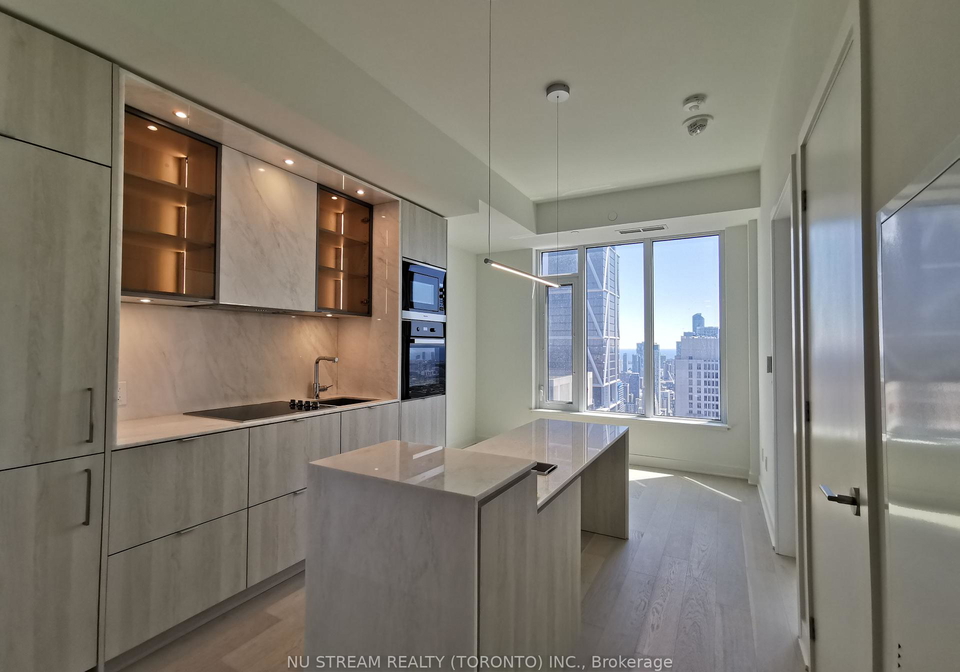 11-yorkville-avenue-toronto-ontario-c12171337