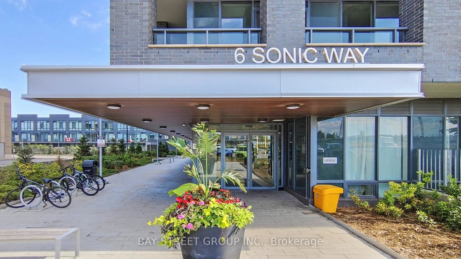 6-sonic-way-east-york-ontario-c12172296