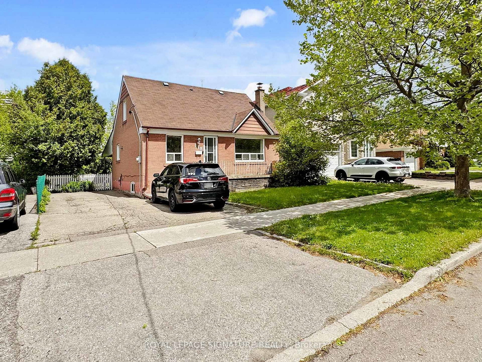 118-moore-park-avenue-toronto-ontario-c12172837