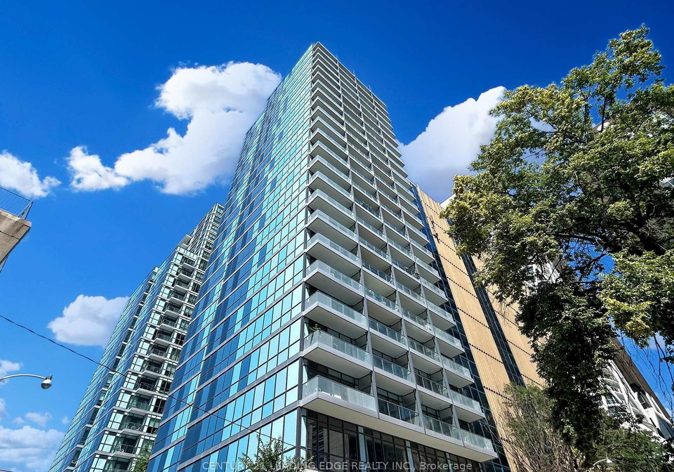 210-simcoe-street-toronto-ontario-c12173308