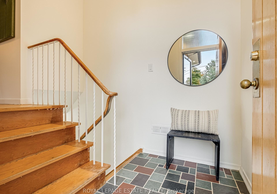 40-dukinfield-crescent-north-york-ontario-c12173365