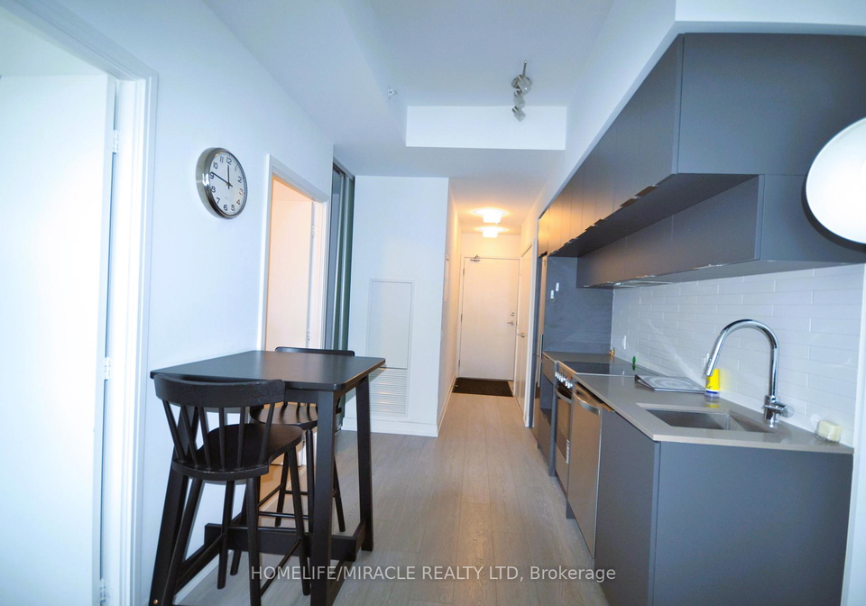 181-dundas-street-e-toronto-ontario-c12173546