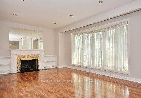 328-hillcrest-avenue-e-north-york-ontario-c12173743