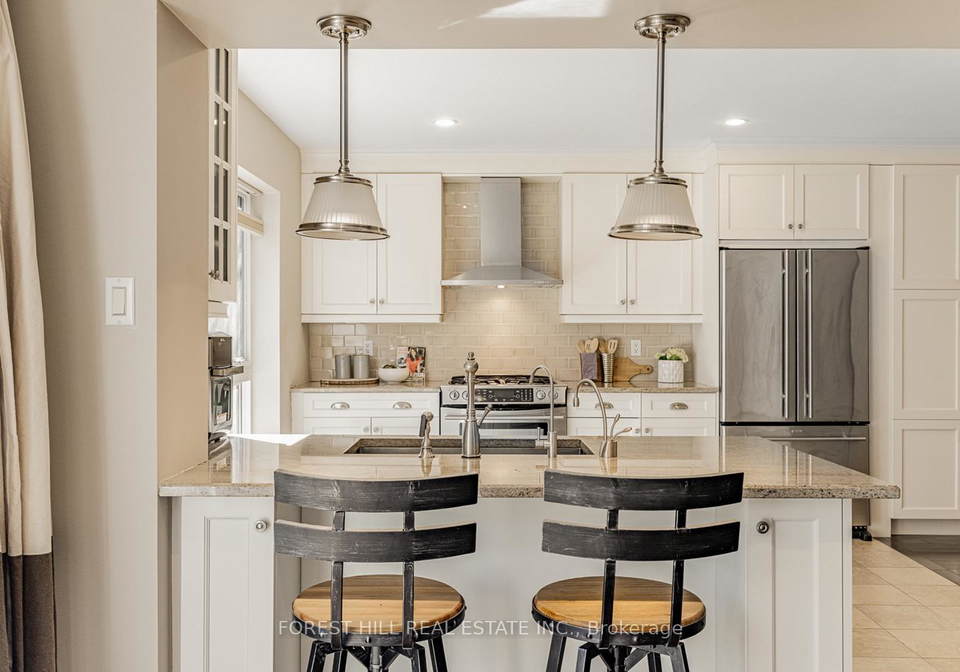 21-snowshoe-mill-way-north-york-ontario-c12173917
