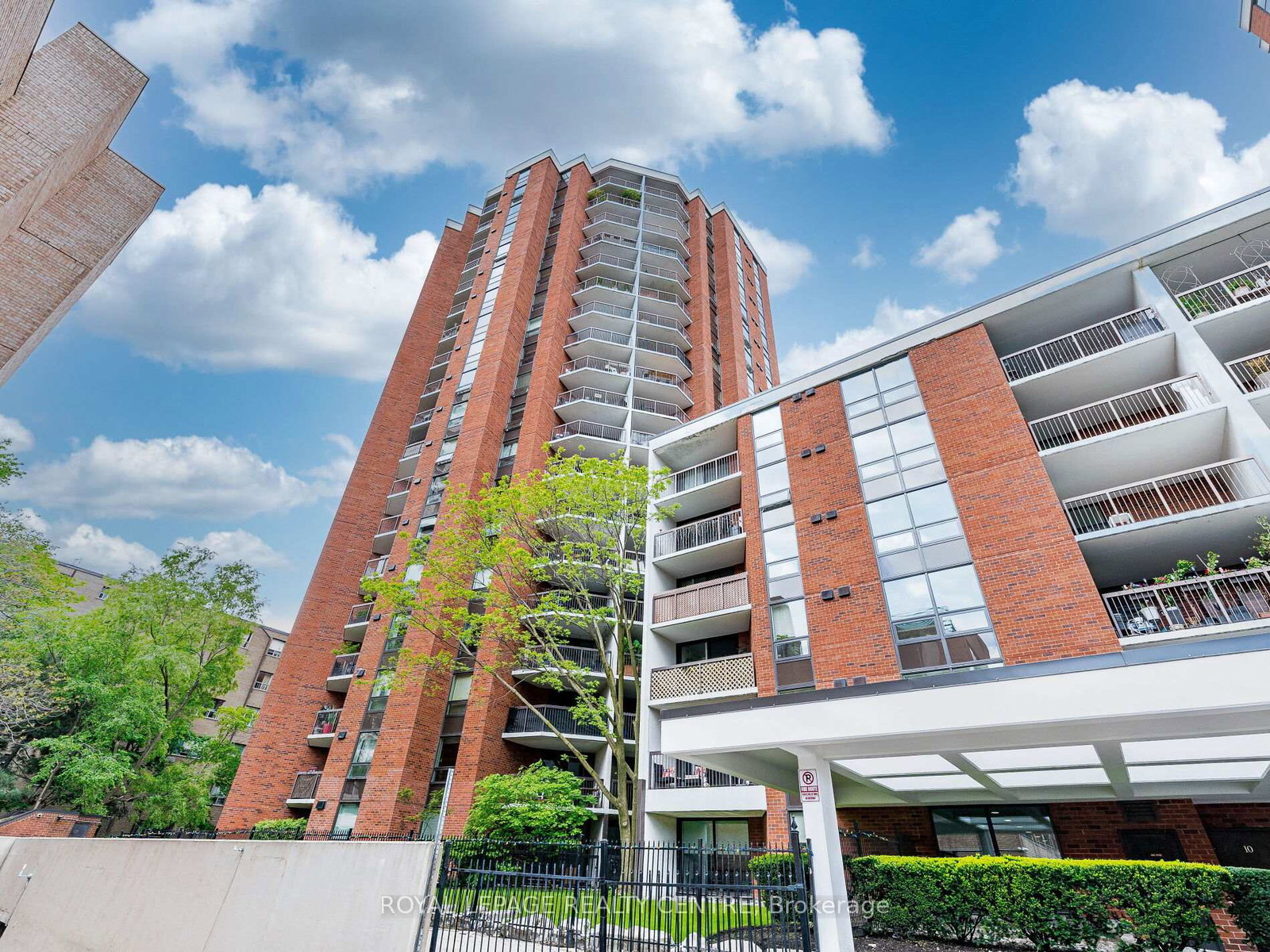 77-maitland-place-toronto-ontario-c12174073