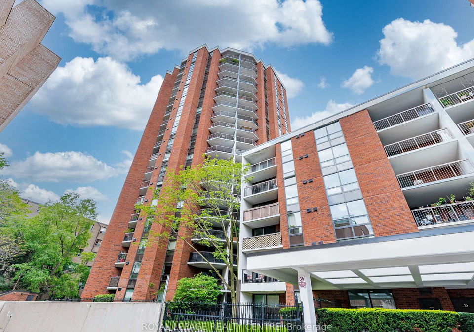 77-maitland-place-toronto-ontario-c12174073