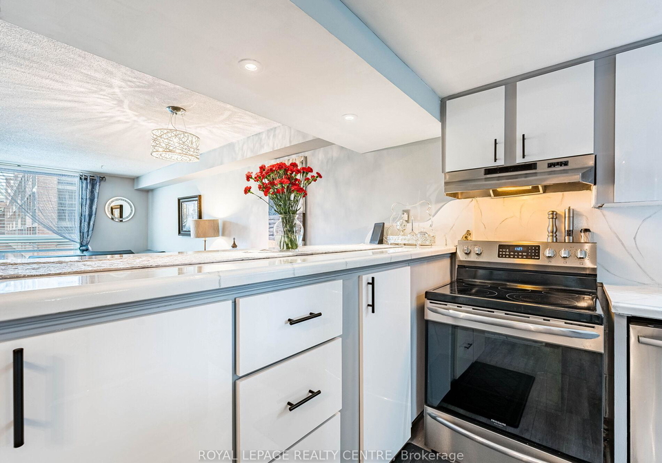 77-maitland-place-toronto-ontario-c12174073