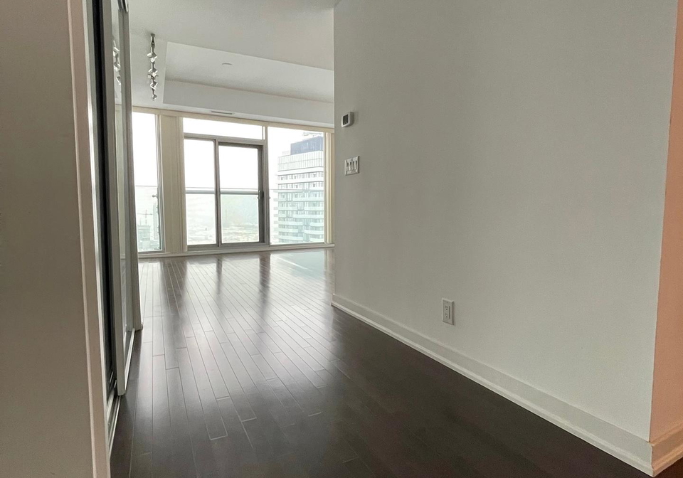 14-york-street-toronto-ontario-c12174220