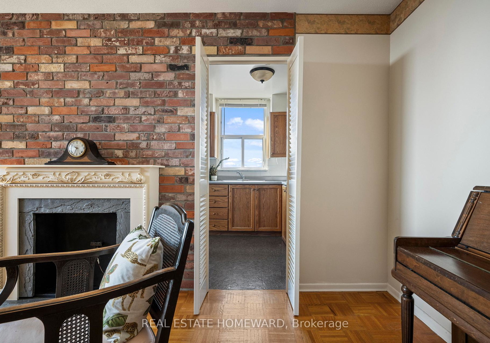 15-vicora-linkway-east-york-ontario-c12174417