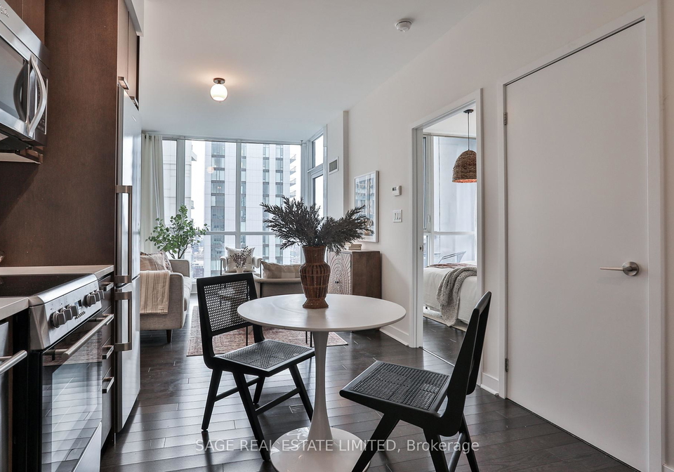 295-adelaide-street-w-toronto-ontario-c12174443