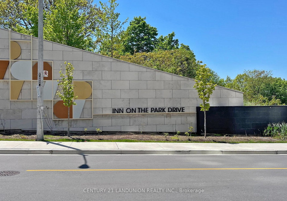 10-inn-on-the-park-drive-north-york-ontario-c12174496