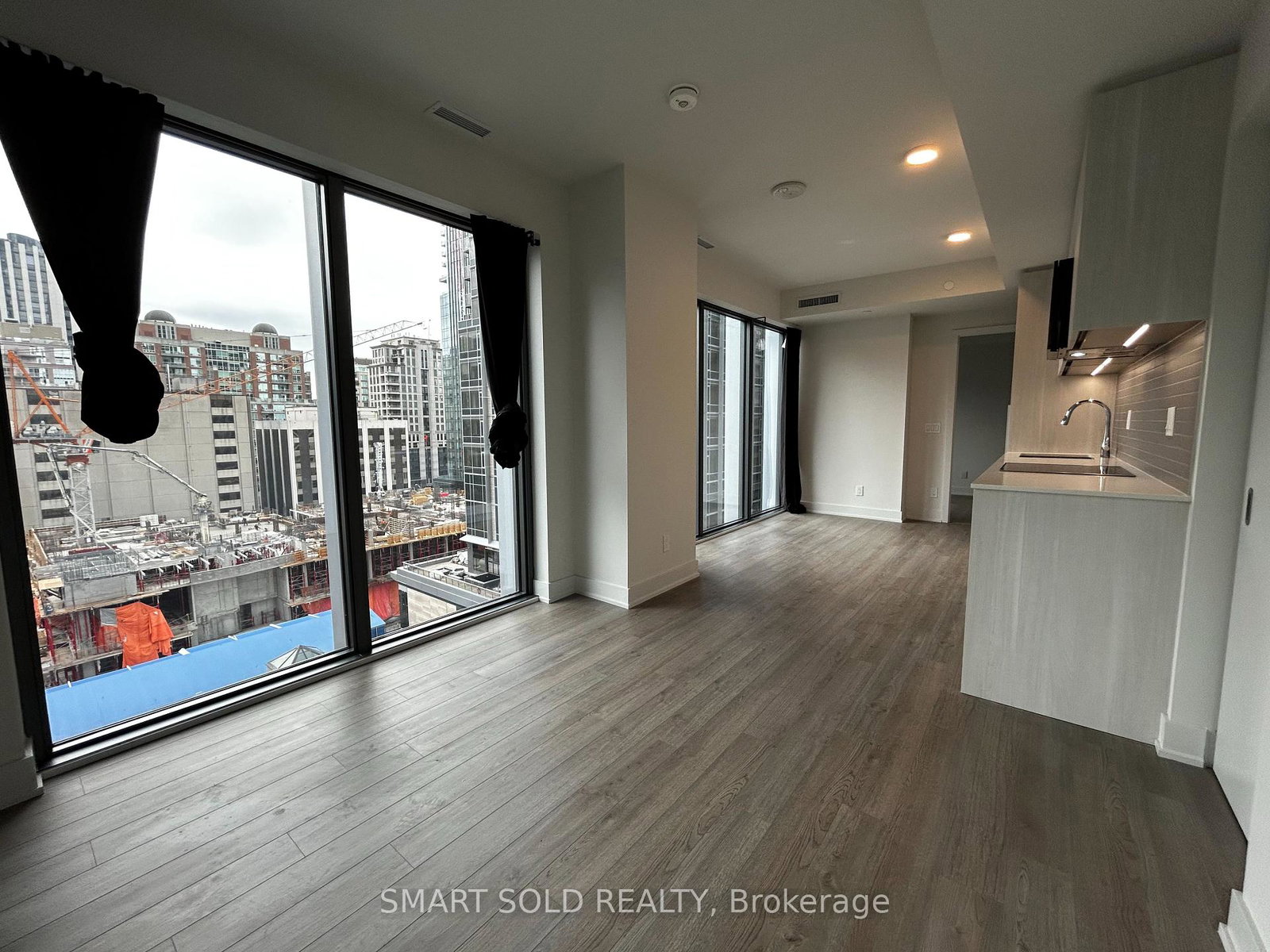 8-cumberland-street-toronto-ontario-c12174518