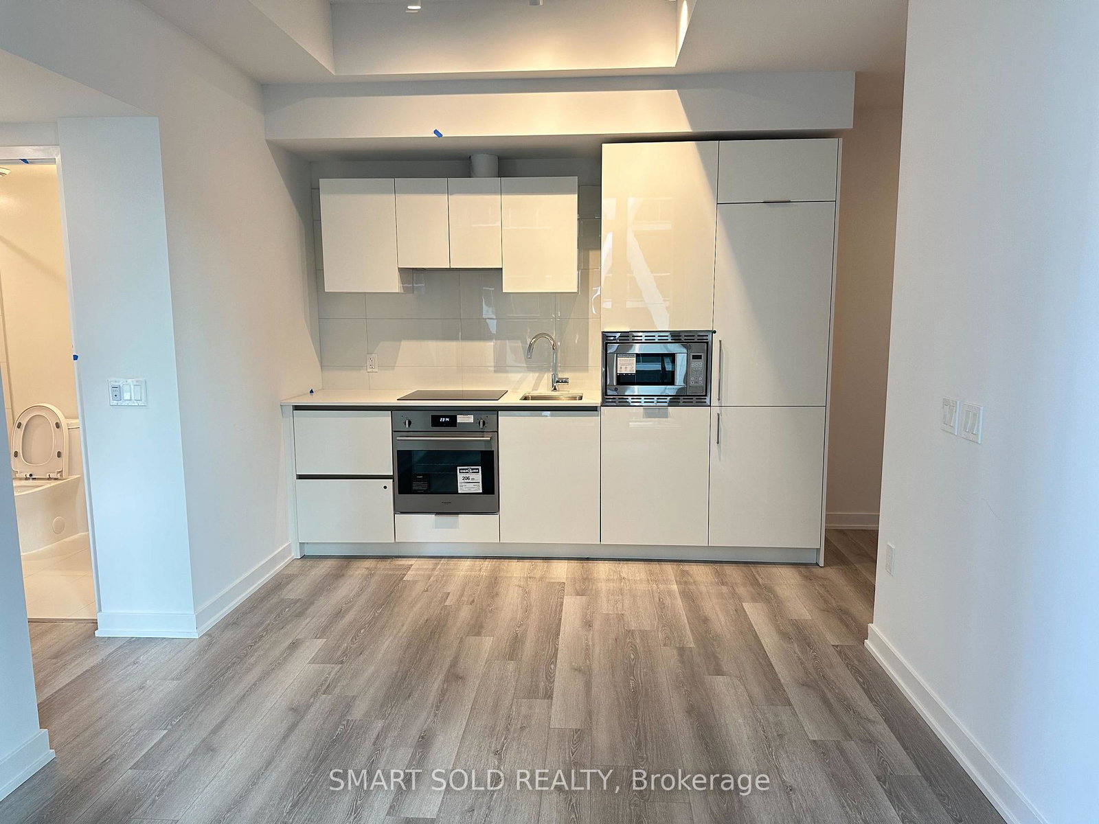 238-simcoe-street-toronto-ontario-c12174892