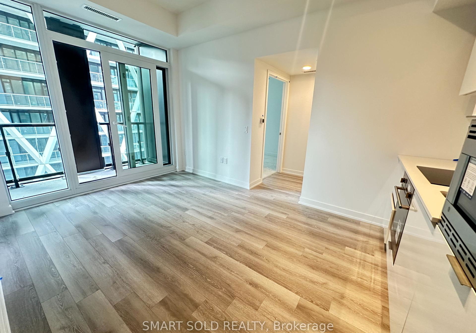 238-simcoe-street-toronto-ontario-c12174892
