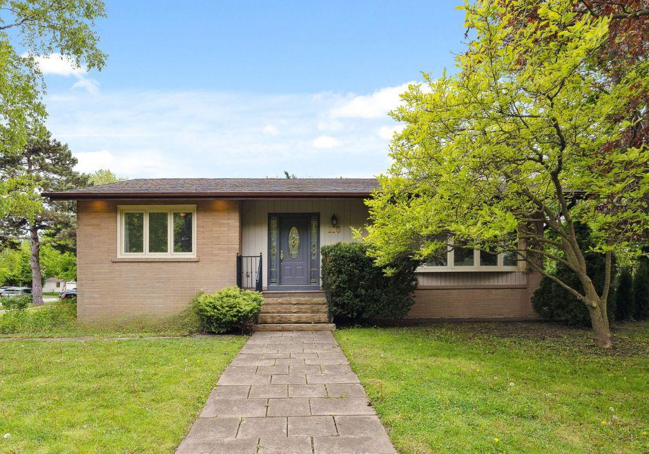 116-plateau-crescent-north-york-ontario-c12174951