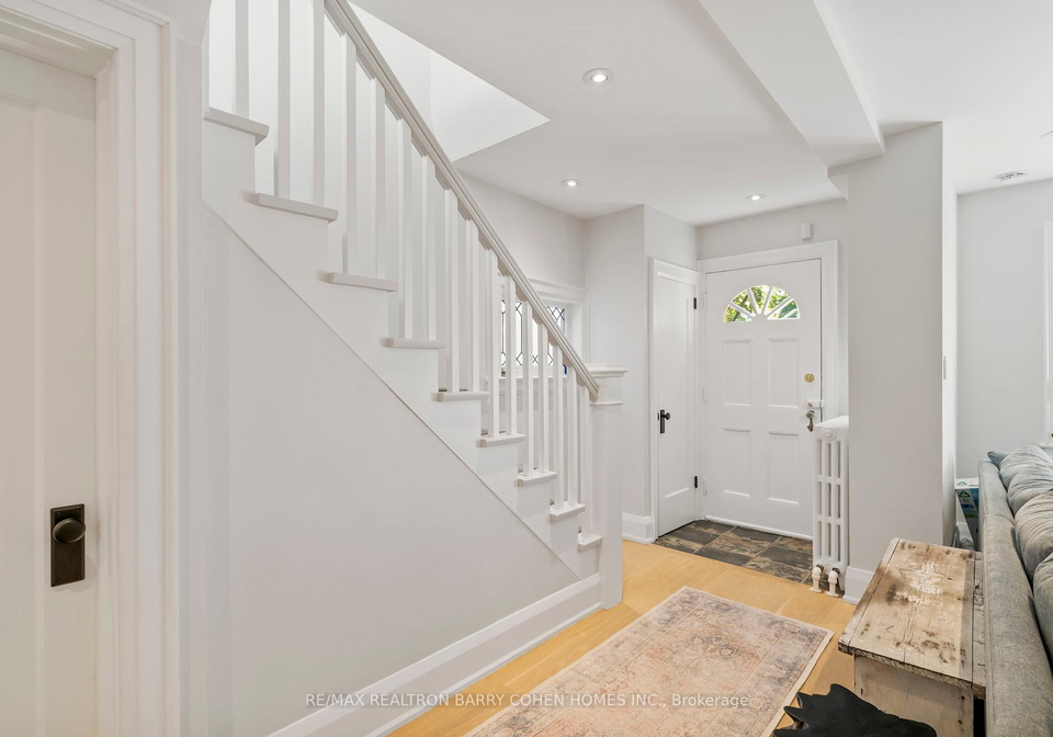 522-roselawn-avenue-toronto-ontario-c12175848