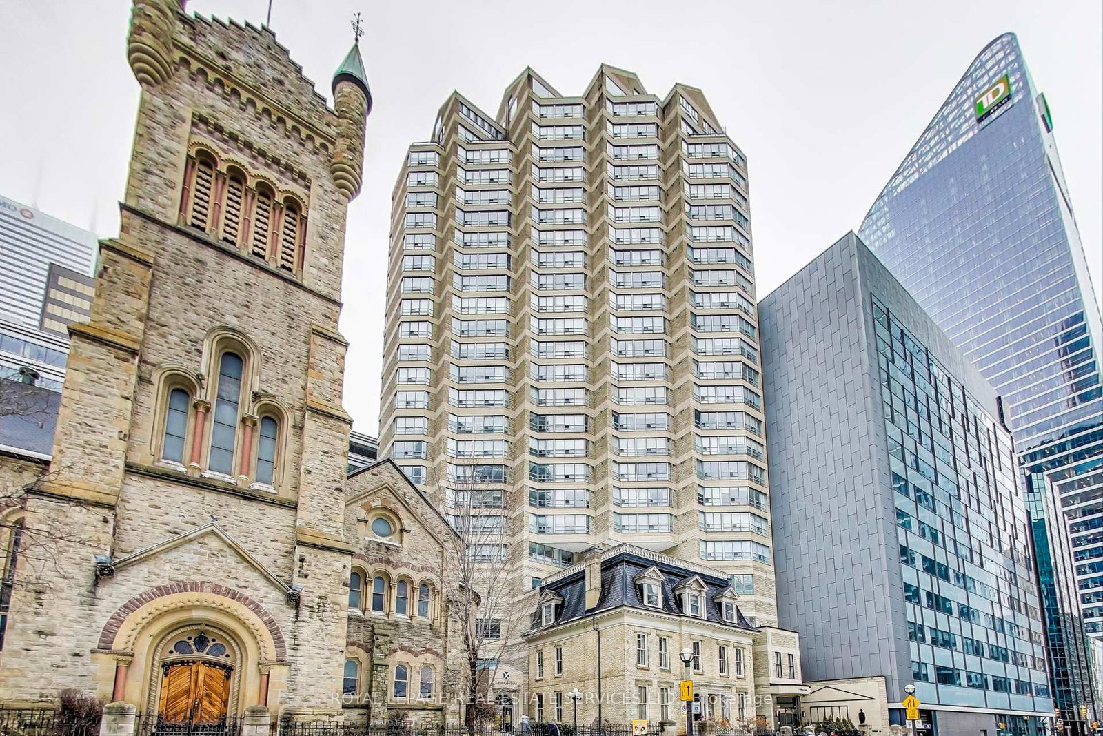 71-simcoe-street-toronto-ontario-c12177109