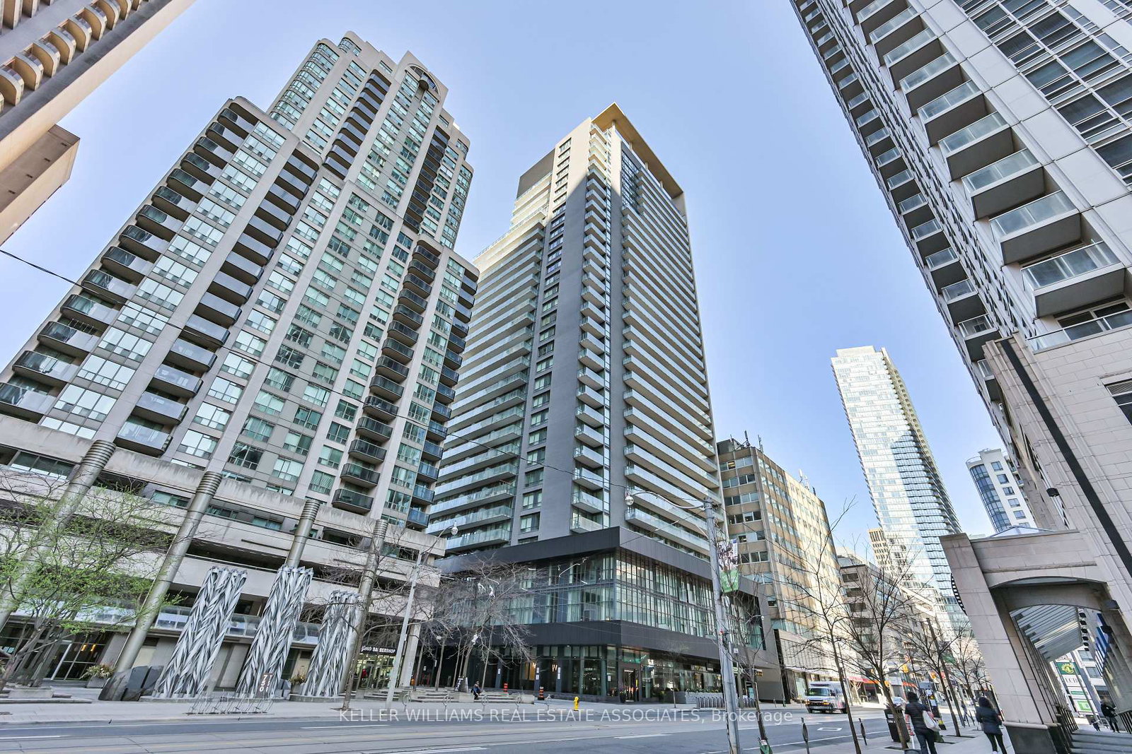 770-bay-street-toronto-ontario-c12178081
