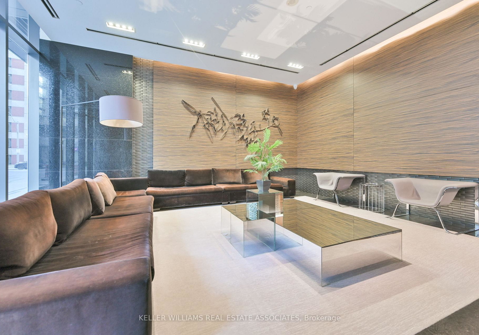 770-bay-street-toronto-ontario-c12178081