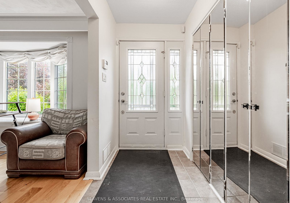 14-lionel-heights-crescent-north-york-ontario-c12178141