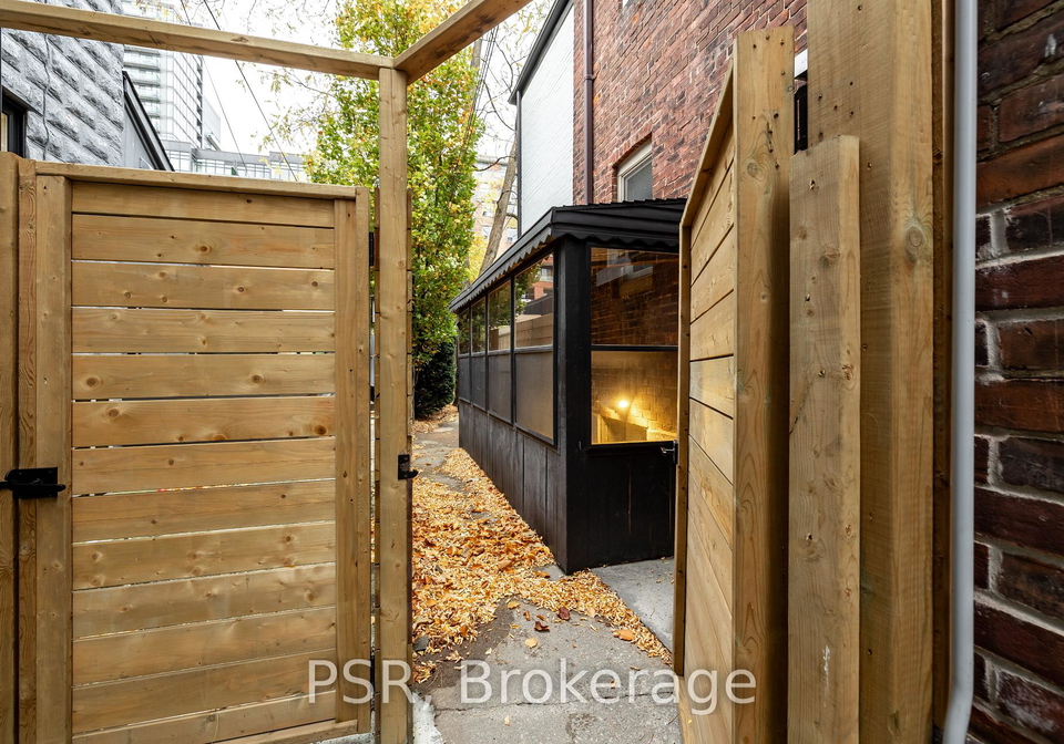 82-dovercourt-road-toronto-ontario-c12179287