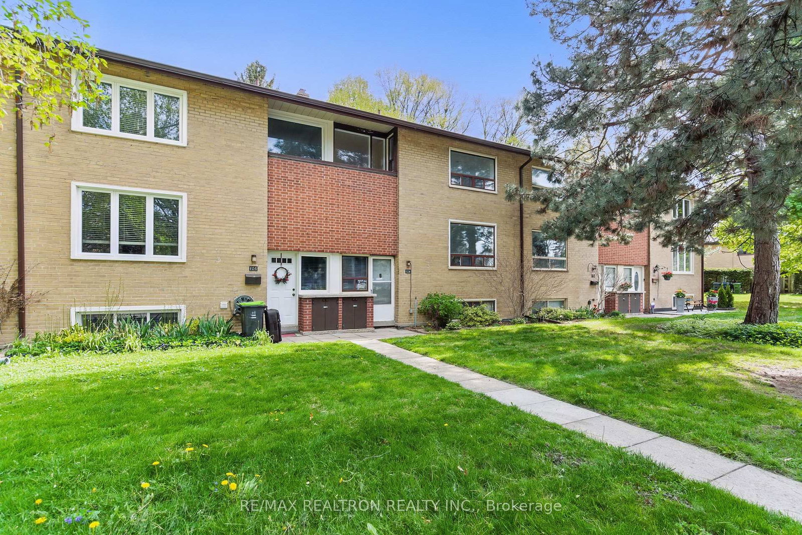 104-barber-greene-road-n-north-york-ontario-c12179321