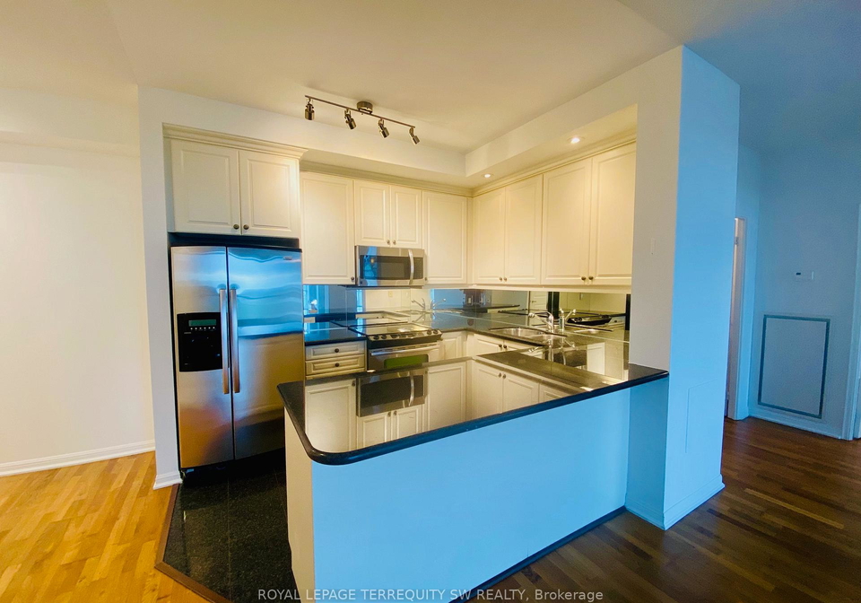 628-fleet-street-toronto-ontario-c12179382