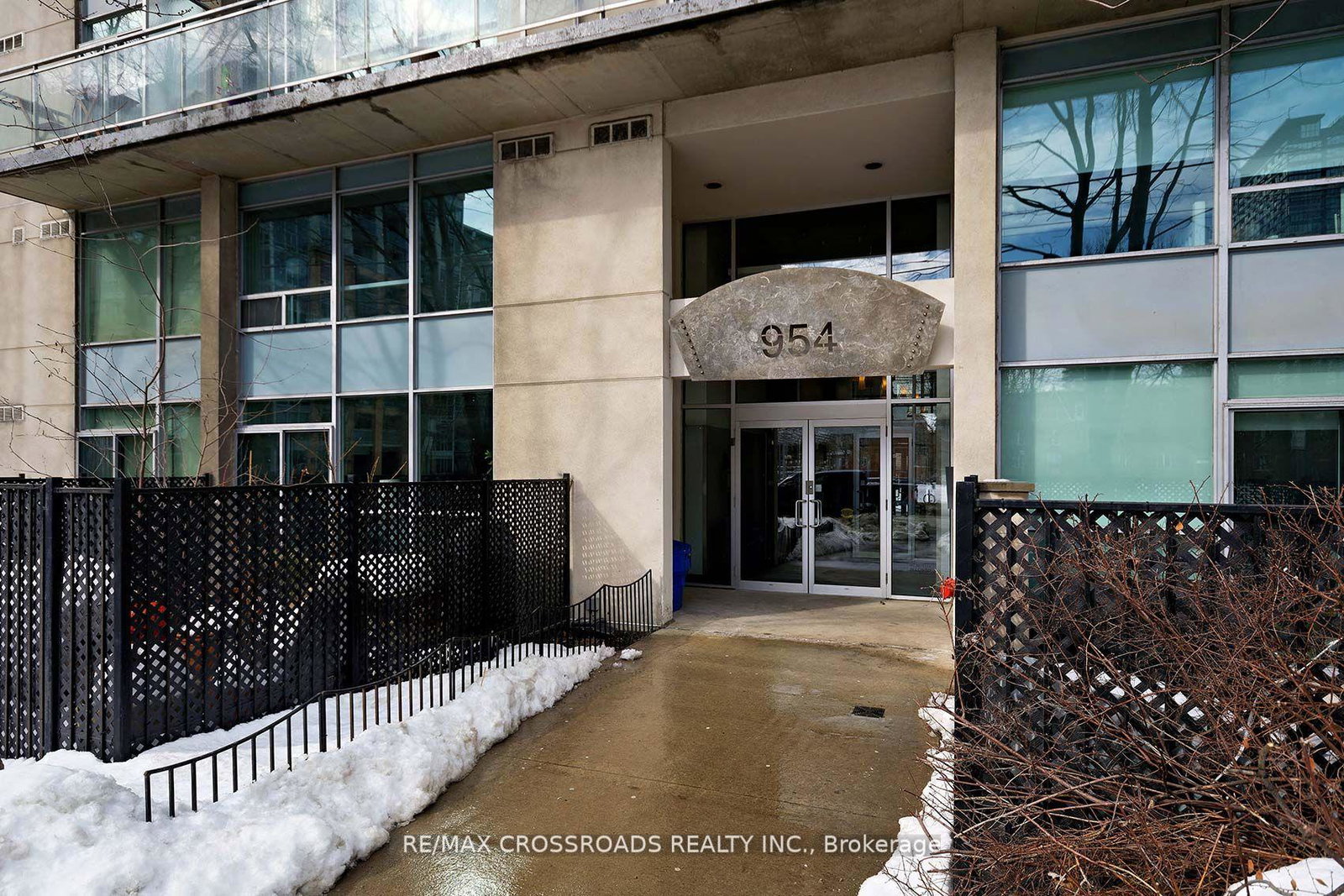 954-king-street-w-toronto-ontario-c12179777