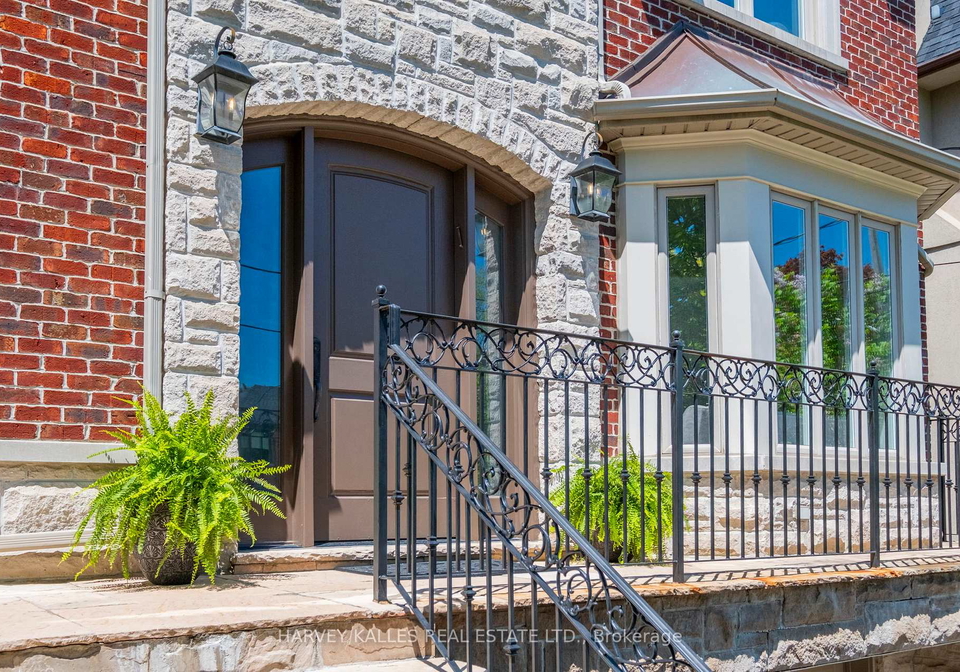 568-deloraine-avenue-toronto-ontario-c12180018