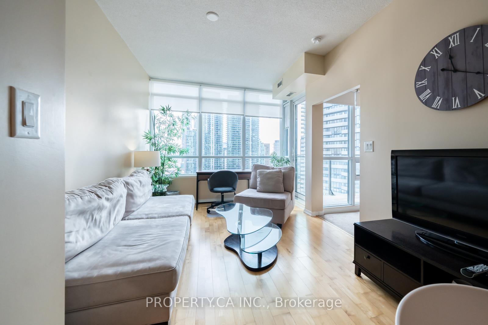 55-bremner-boulevard-toronto-ontario-c12180092