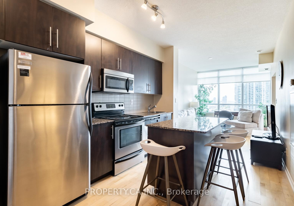 55-bremner-boulevard-toronto-ontario-c12180092