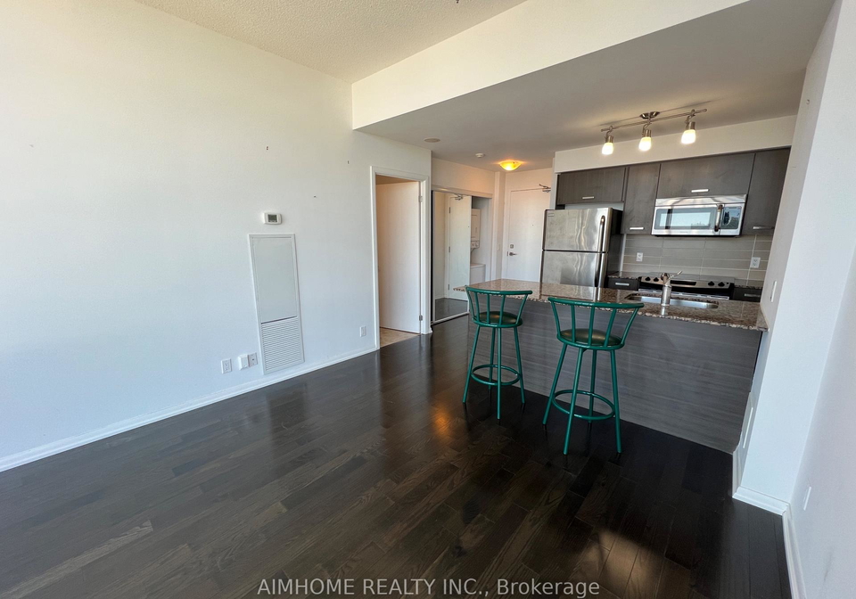 832-bay-street-toronto-ontario-c12180392