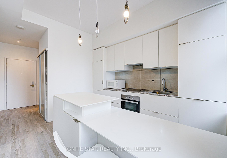 5-st-joseph-street-toronto-ontario-c12180513