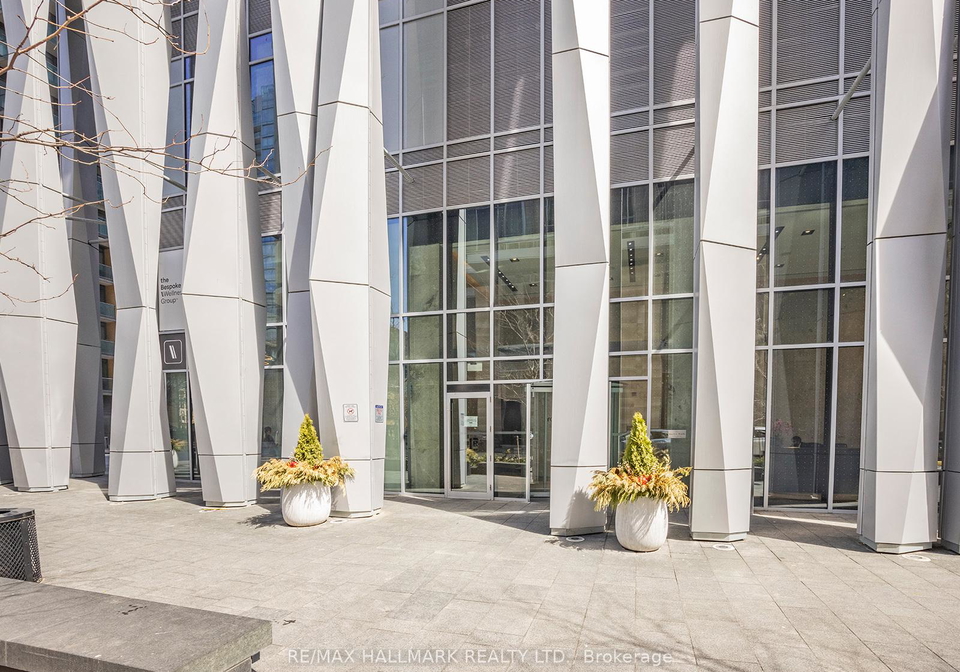 1-yorkville-avenue-toronto-ontario-c12181273
