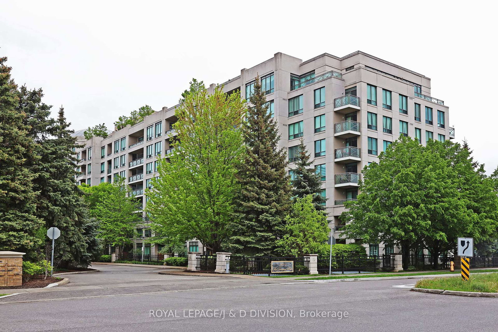 205-the-donway-w-north-york-ontario-c12182115