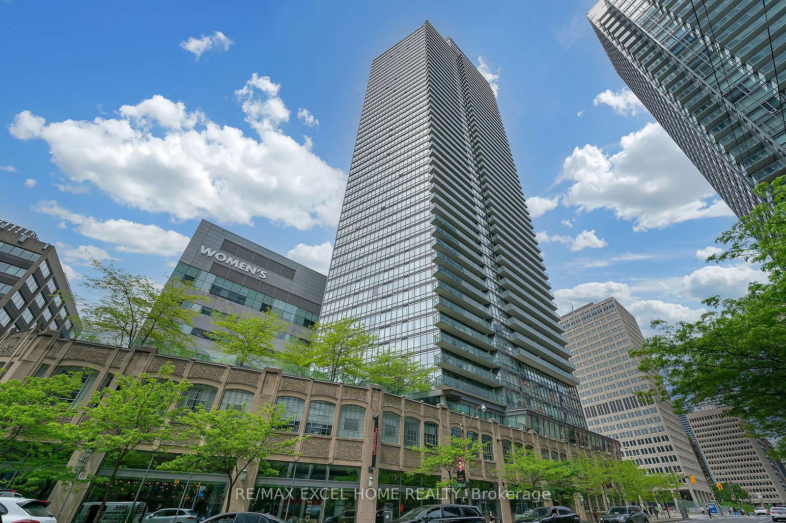 832-bay-street-toronto-ontario-c12182295