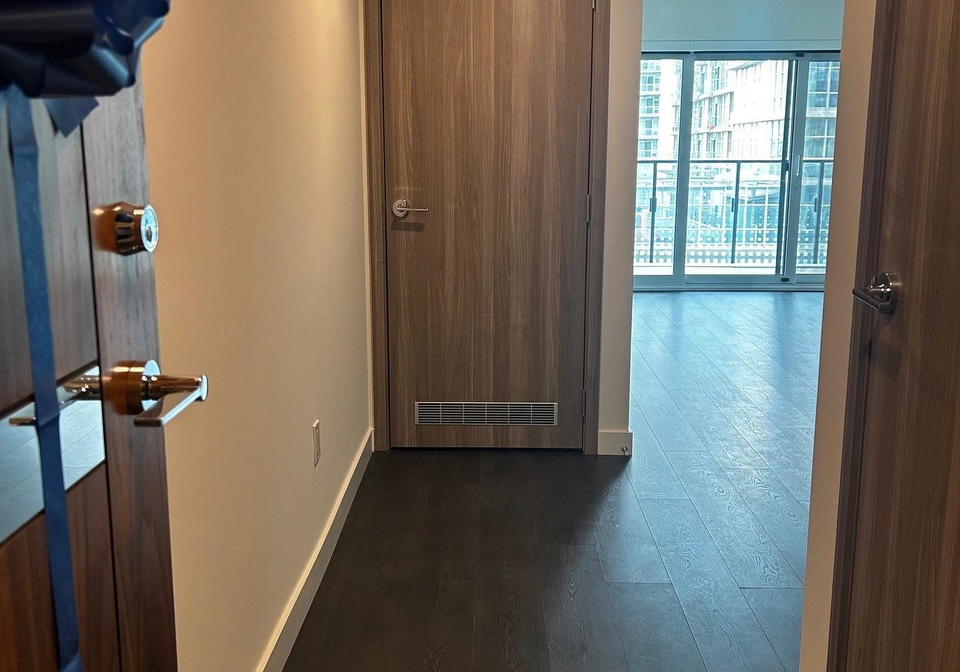 3-concord-cityplace-way-toronto-ontario-c12182342