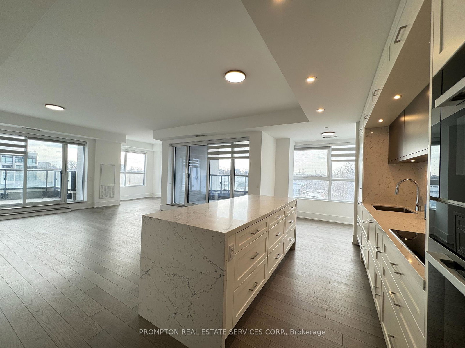 10-inn-on-the-park-drive-north-york-ontario-c12182733