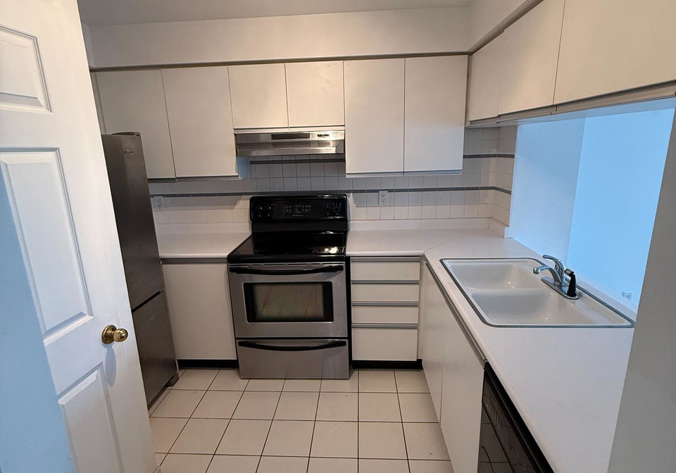 298-jarvis-street-toronto-ontario-c12183026