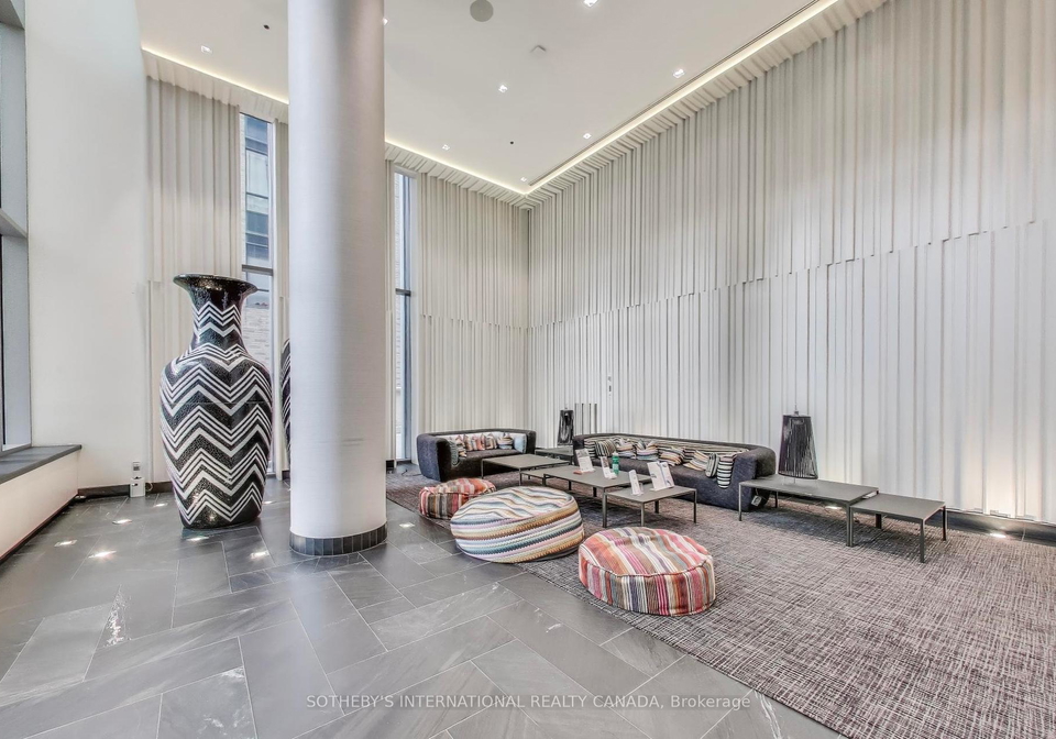 42-charles-street-e-toronto-ontario-c12183044
