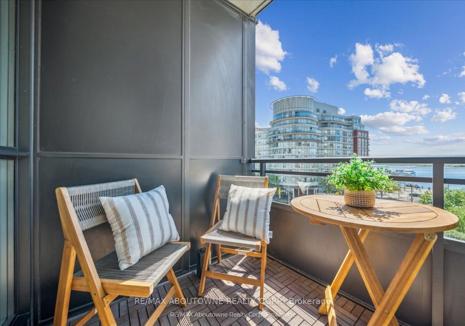 38-dan-leckie-way-toronto-ontario-c12183827