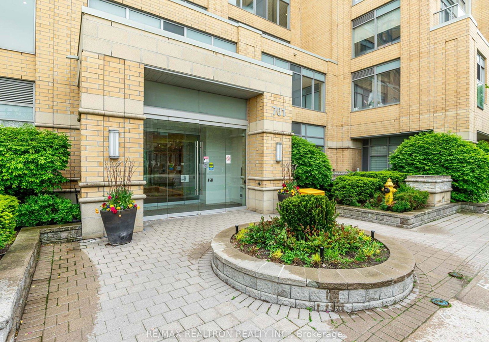 701-sheppard-avenue-w-toronto-ontario-c12183921