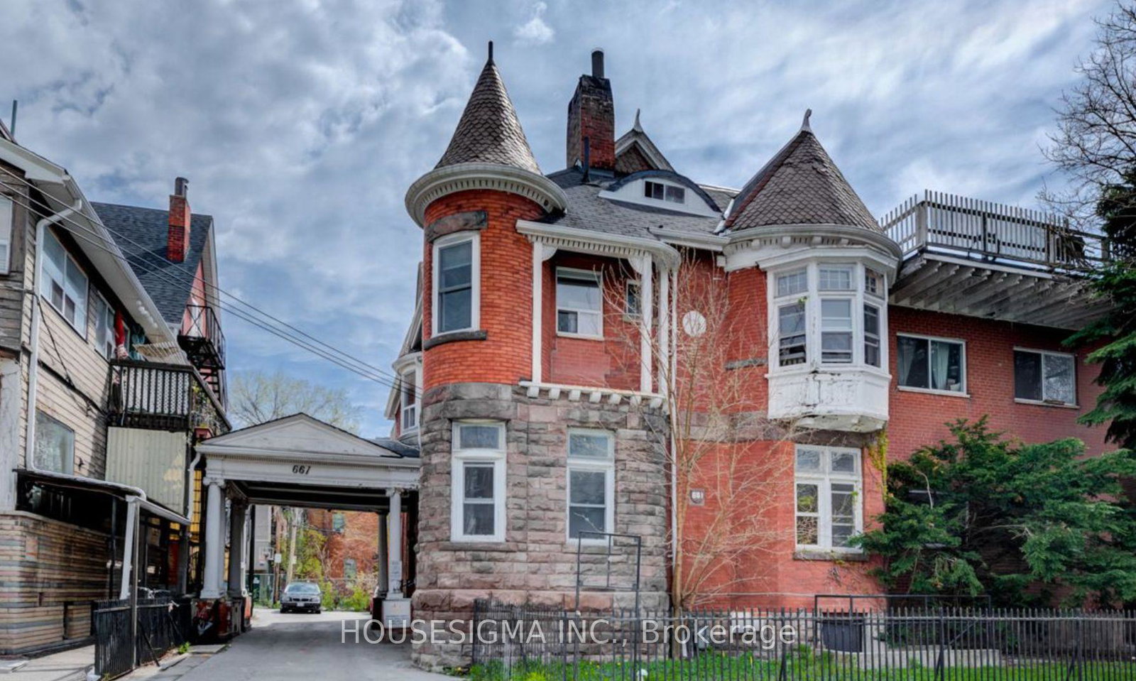 661-huron-street-toronto-ontario-c12184816