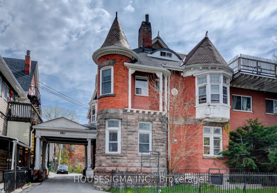 661-huron-street-toronto-ontario-c12184816