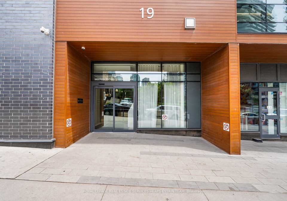 19-western-battery-road-toronto-ontario-c12185224