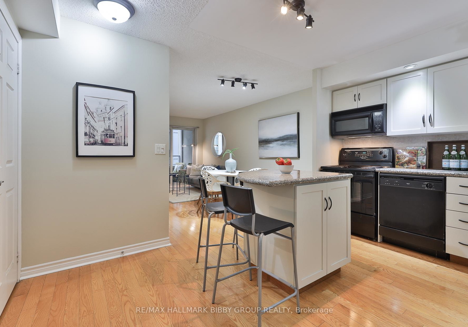 250-wellington-street-w-toronto-ontario-c12185250