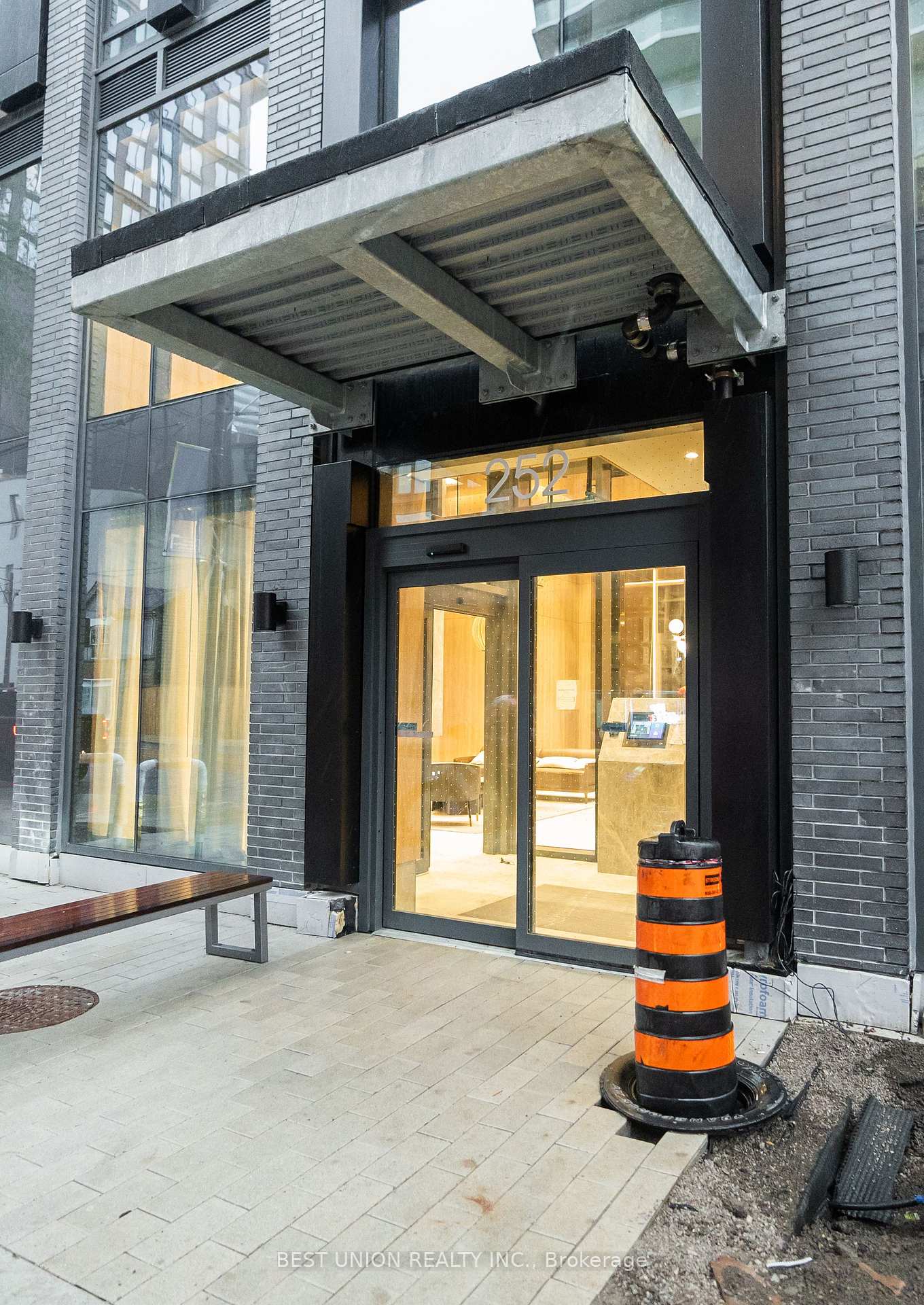 252-church-street-w-toronto-ontario-c12185383