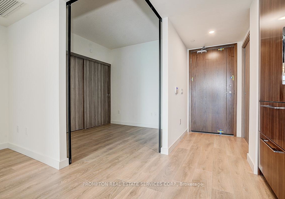 3-concord-cityplace-way-toronto-ontario-c12185889